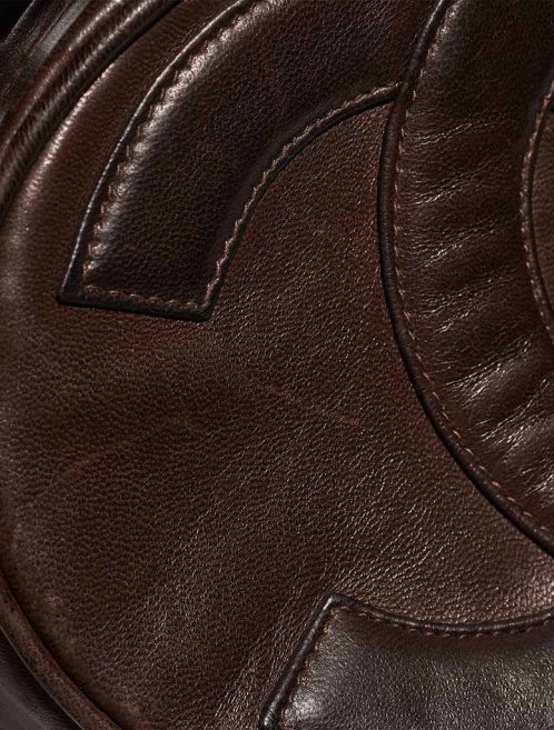 Chanel Clutch Calf Brown Signs of wear | Sell your designer bag