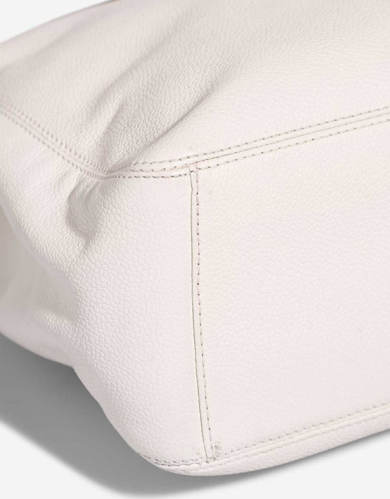 Chanel Shopping Tote Caviar White Signs of wear | Sell your designer bag
