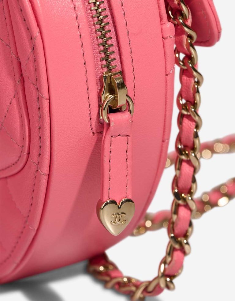Chanel Timeless Heart Small Lamb Pink Closing System | Sell your designer bag