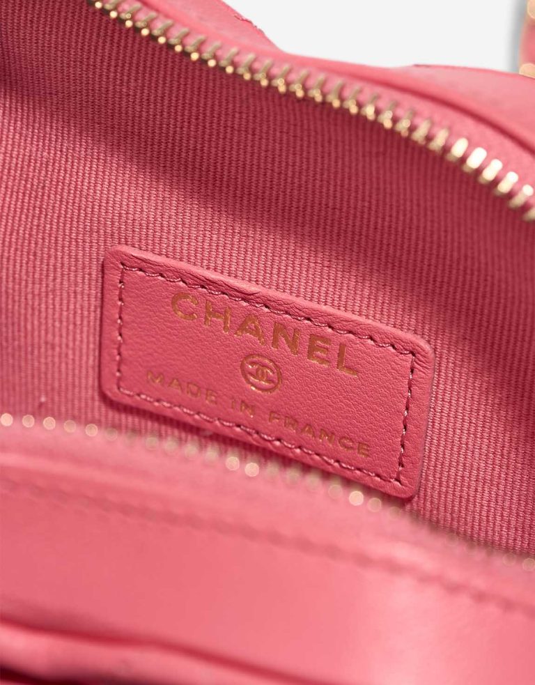 Chanel Timeless Heart Small Lamb Pink Logo | Sell your designer bag