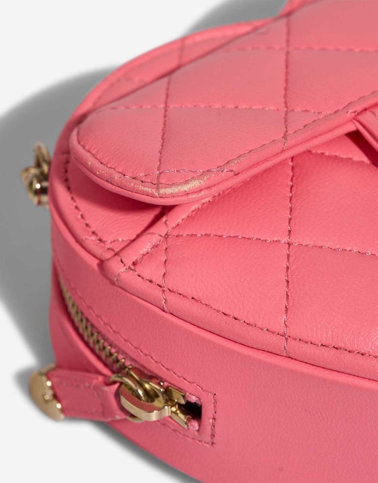 Chanel Timeless Heart Small Lamb Pink Signs of wear | Sell your designer bag