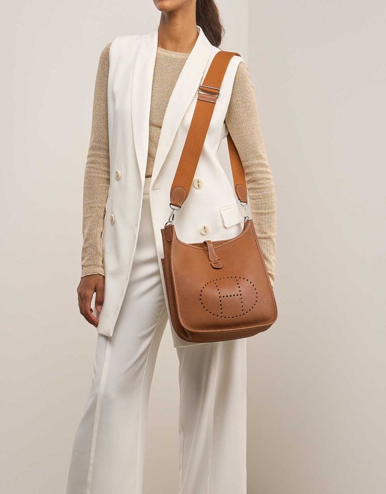 Hermès Evelyne 29 Taurillon Clémence Gold on Model | Sell your designer bag