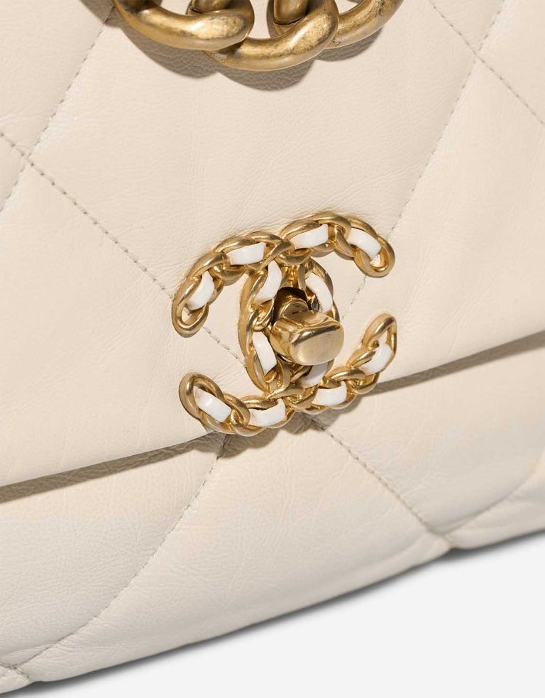 Chanel 19 Large Lamb White Closing System | Sell your designer bag