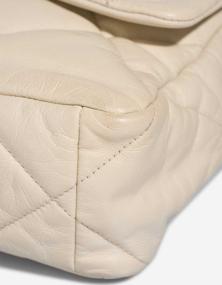 Chanel 19 Large Lamb White Signs of wear | Sell your designer bag