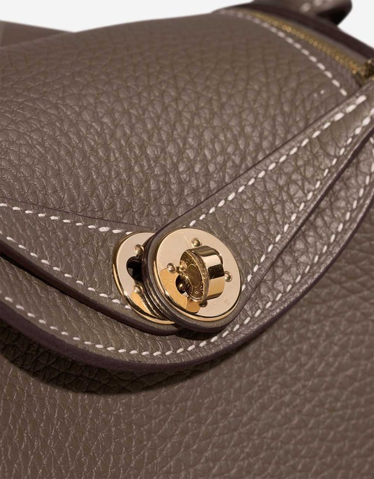 Hermès Lindy Mini Clémence Étoupe Closing System | Sell your designer bag