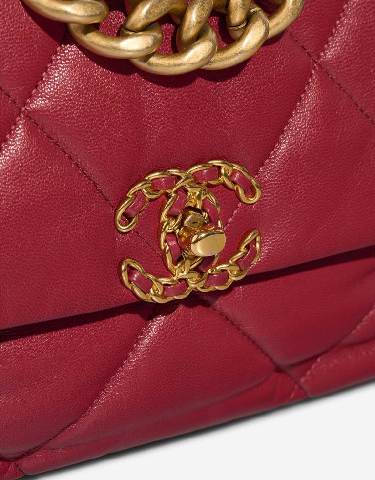 Chanel 19 Flap Bag Large Lamb Dark Red Closing System | Sell your designer bag