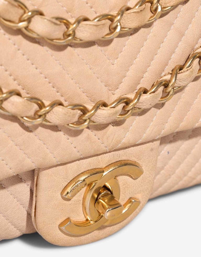 Chanel Timeless Medium Crinkled Calf Beige Closing System | Sell your designer bag