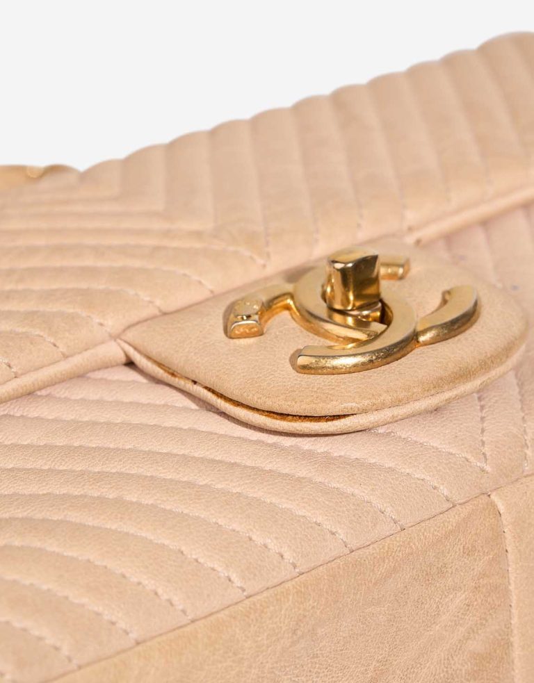 Chanel Timeless Medium Crinkled Calf Beige Signs of wear | Sell your designer bag