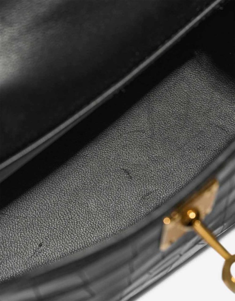 Hermès Kelly Mini Matte Alligator Black Signs of wear | Sell your designer bag