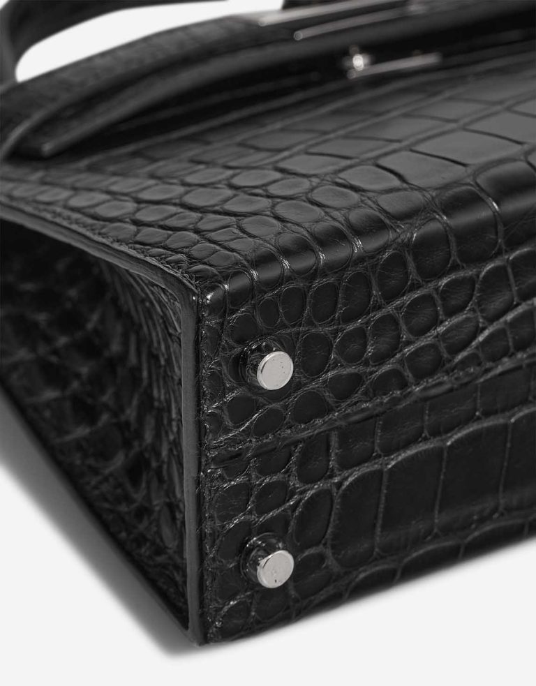 Hermès Kelly Mini Matte Alligator Black Signs of wear | Sell your designer bag