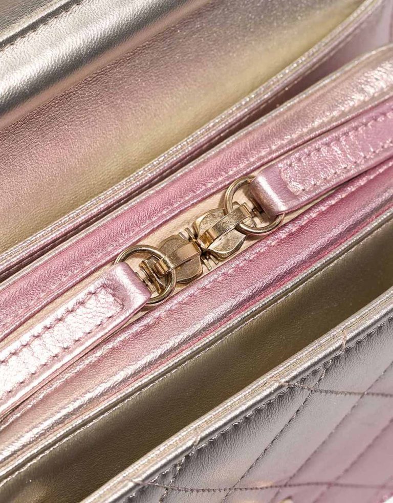 Chanel Like a Wallet Mini Lamb Pink Closing System | Sell your designer bag