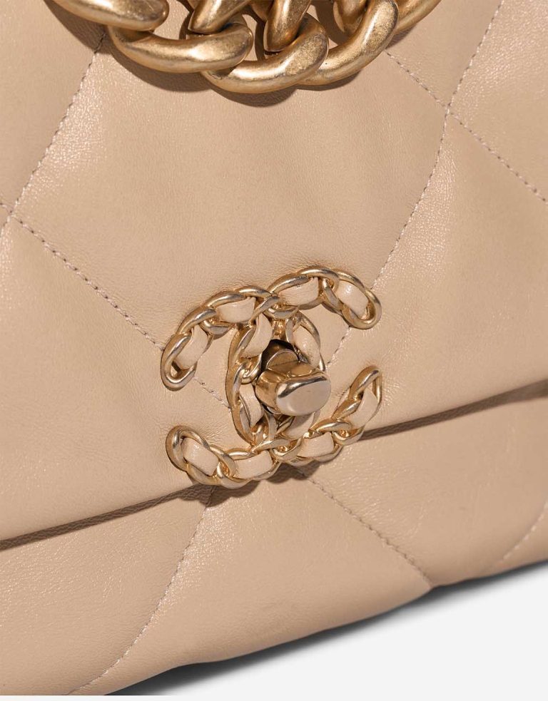 Chanel 19 Large Flap Bag Lamb Beige Closing System | Sell your designer bag