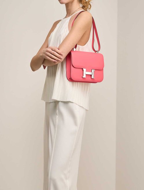 Hermès Constance 24 Epsom Rose Azalée on Model | Sell your designer bag