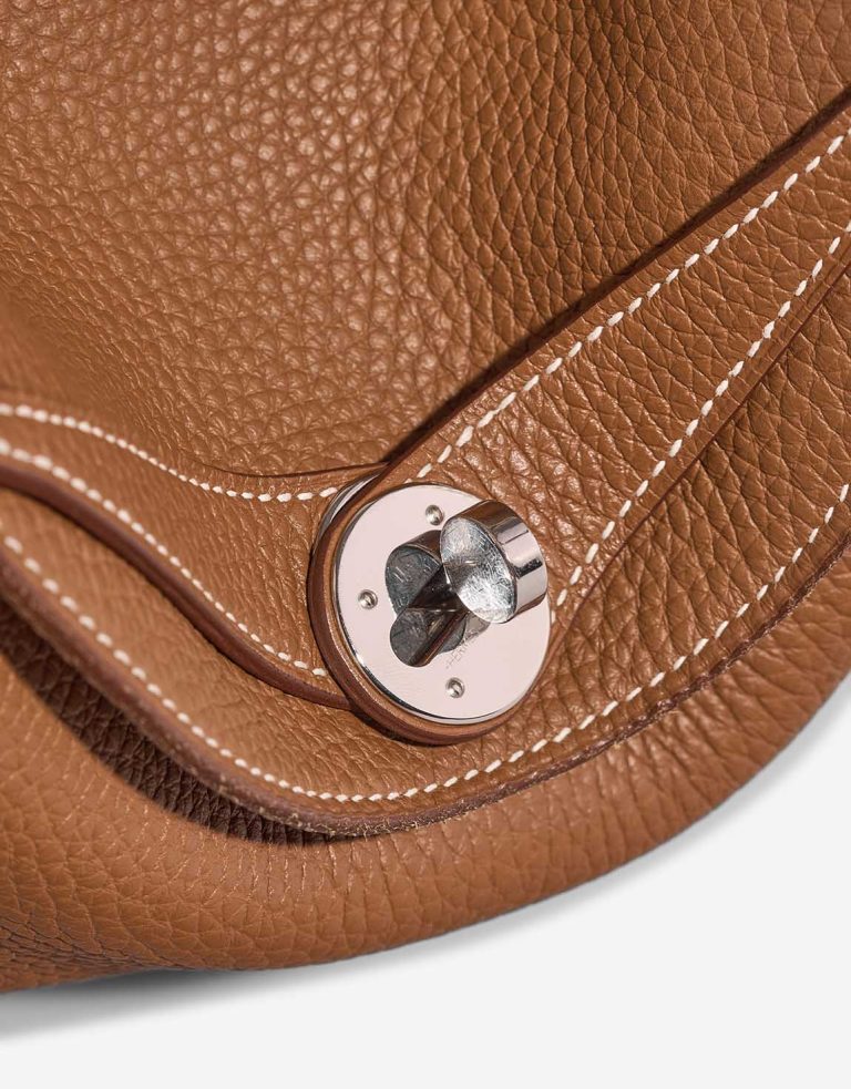 Hermès Lindy 26 Taurillon Clémence Gold Closing System | Sell your designer bag
