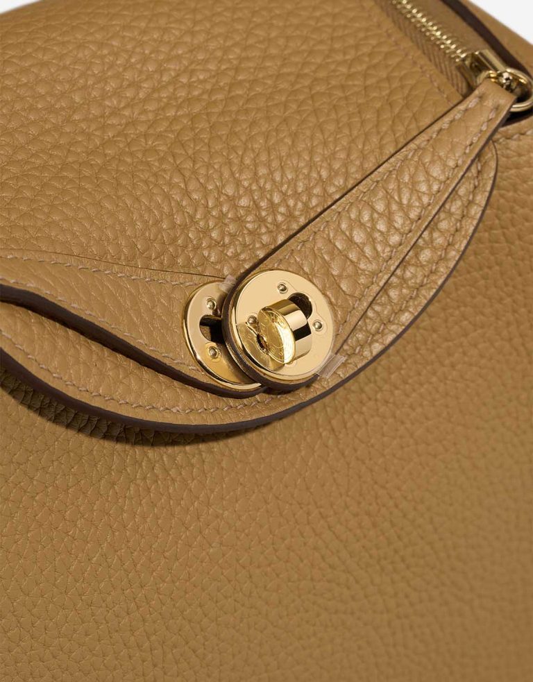 Hermès Lindy Mini Taurillon Clémence Biscuit Closing System | Sell your designer bag