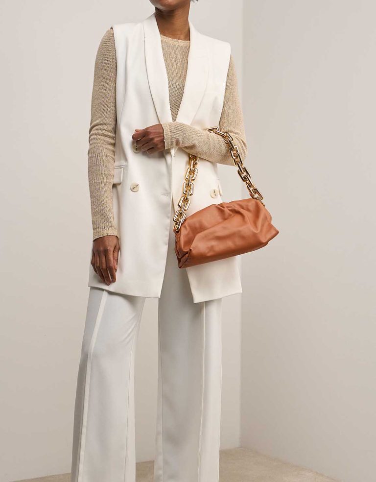 Bottega Veneta Chain Pouch Large Calf Teak Front | Sell your designer bag