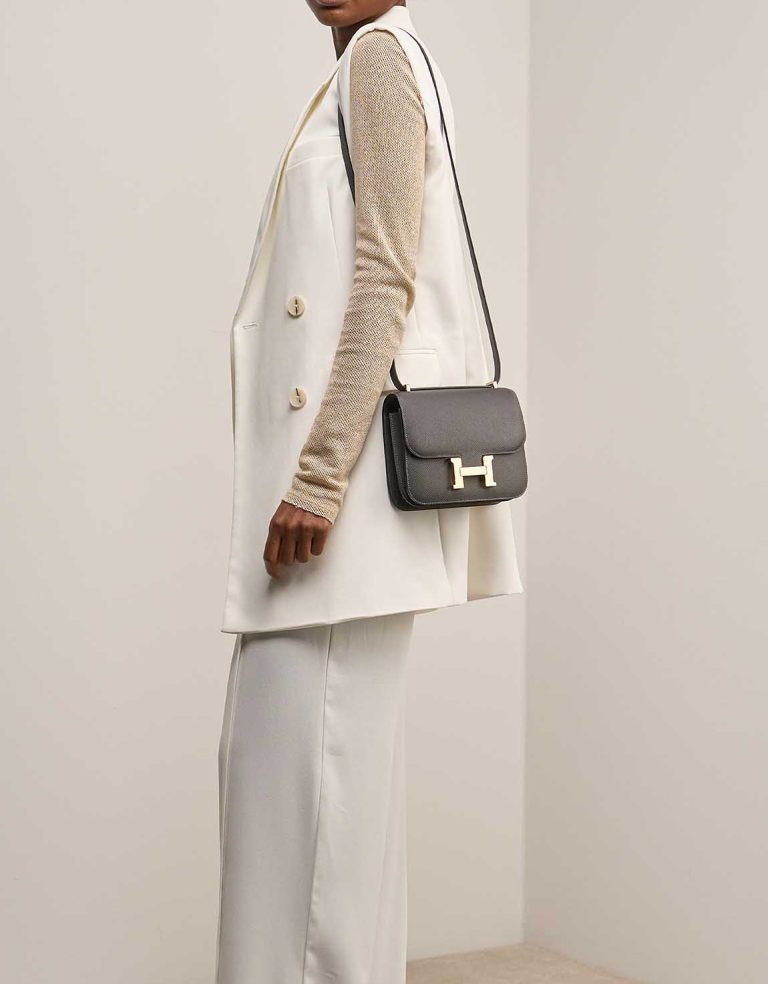 Hermès Constance 18 Epsom Graphite on Model | Sell your designer bag