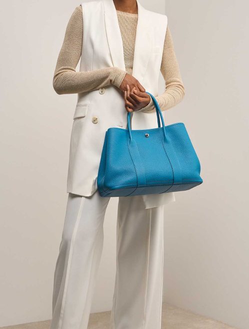 Hermès Garden Party 36 Veau Négonda Turquoise on Model | Sell your designer bag