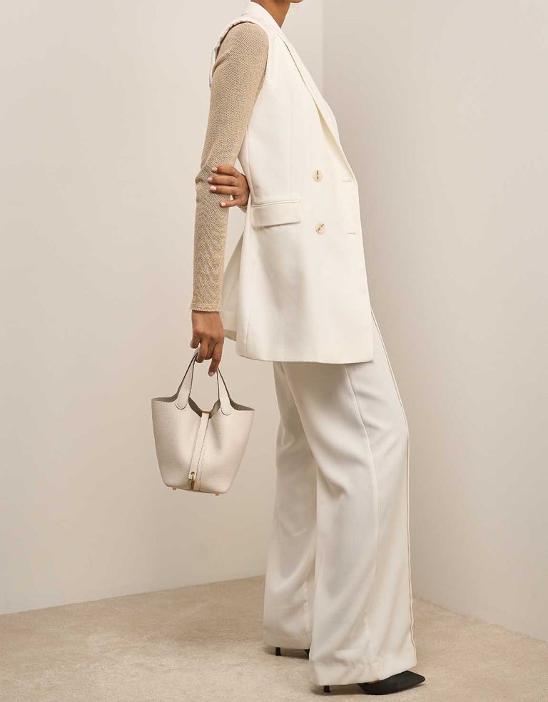 Hermès Picotin 18 Taurillon Clémence Gris Pale on Model | Sell your designer bag