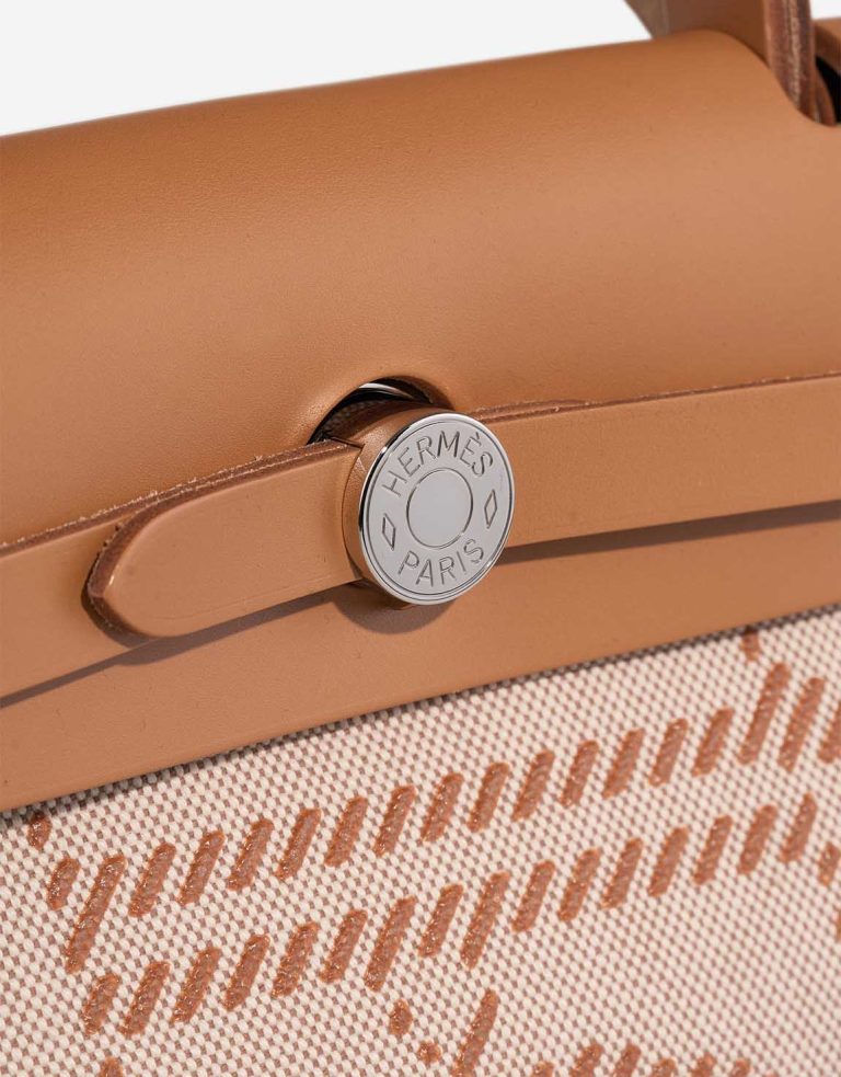 Hermès Herbag 31 Toile / Vache Hunter Sable Naturel / Écru Closing System | Sell your designer bag