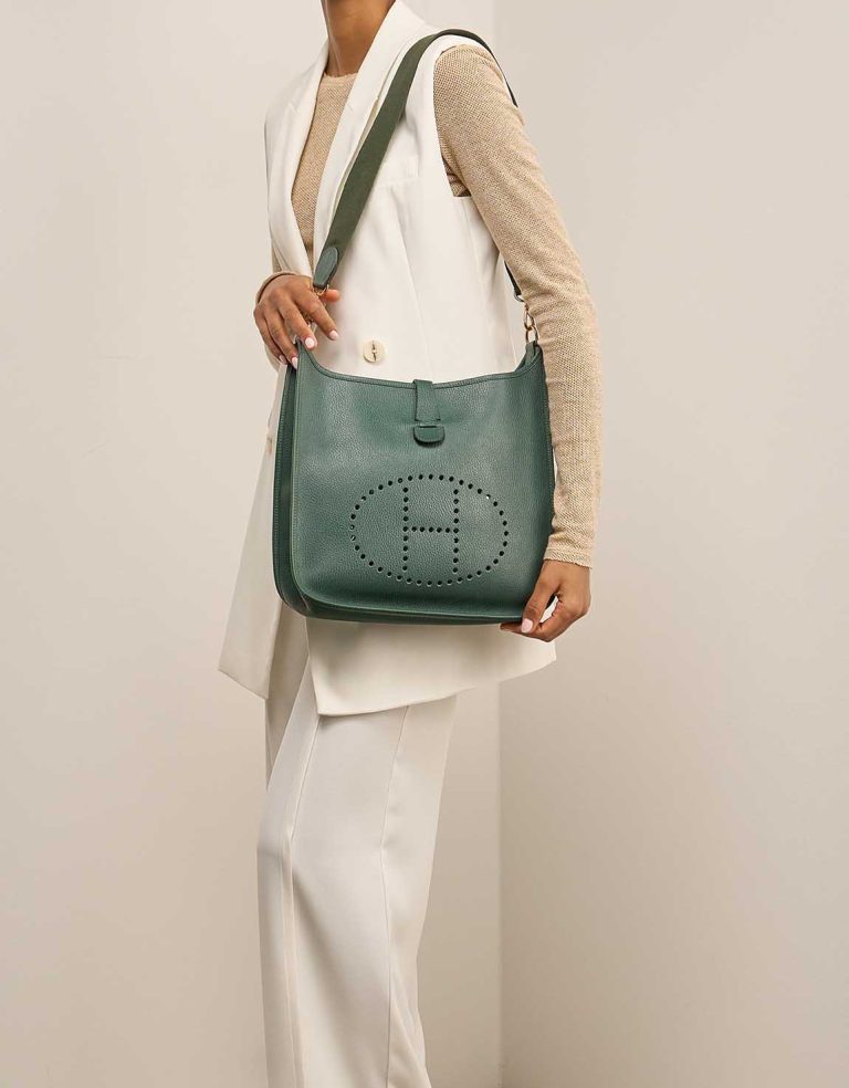 Hermès Evelyne 33 Clémence Vert Anglais on Model | Sell your designer bag