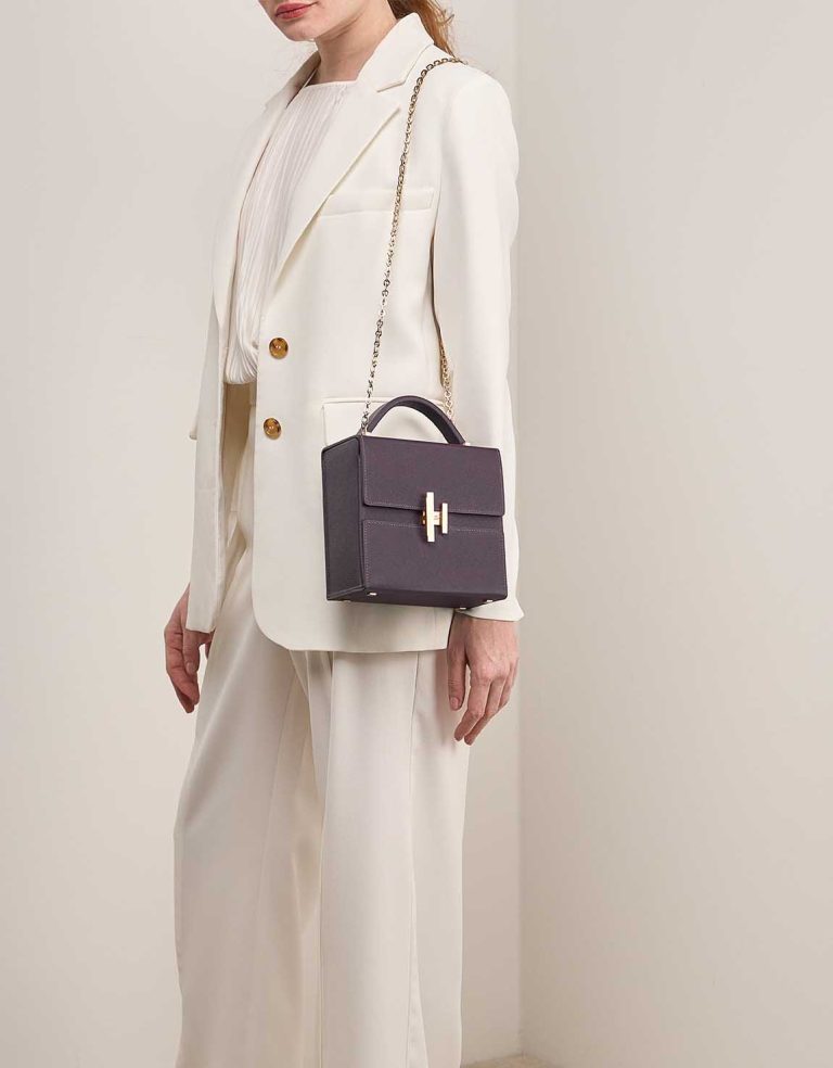Hermès Cinhetic Epsom Raisin on Model | Sell your designer bag