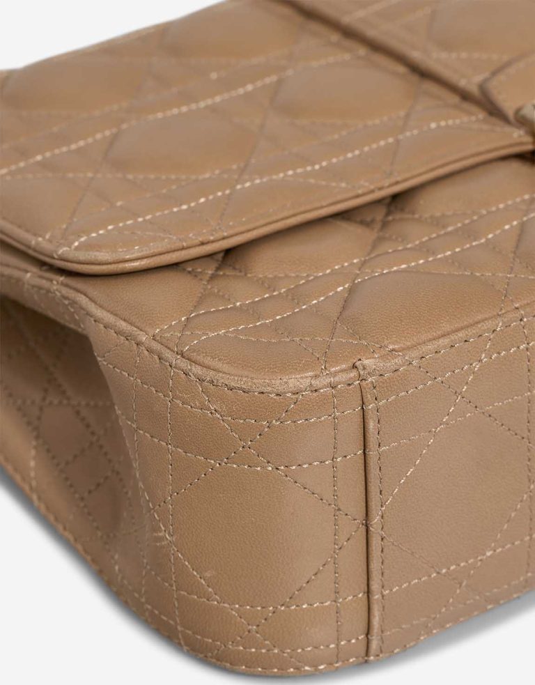 Dior Miss Dior Medium Lamb Beige Signs of wear | Sell your designer bag
