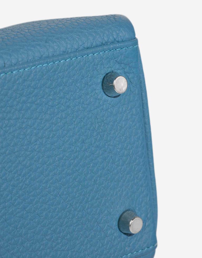 Hermès Kelly 28 Taurillon Clémence Turquoise Signs of wear | Sell your designer bag