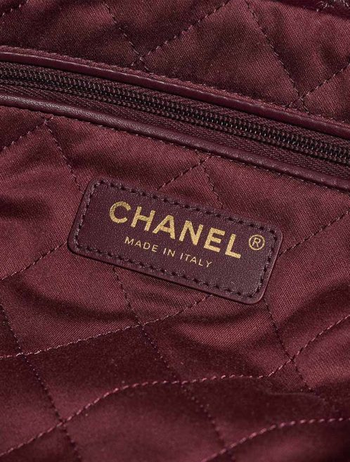 Chanel 22 Medium Lamb Bordeaux Logo | Sell your designer bag