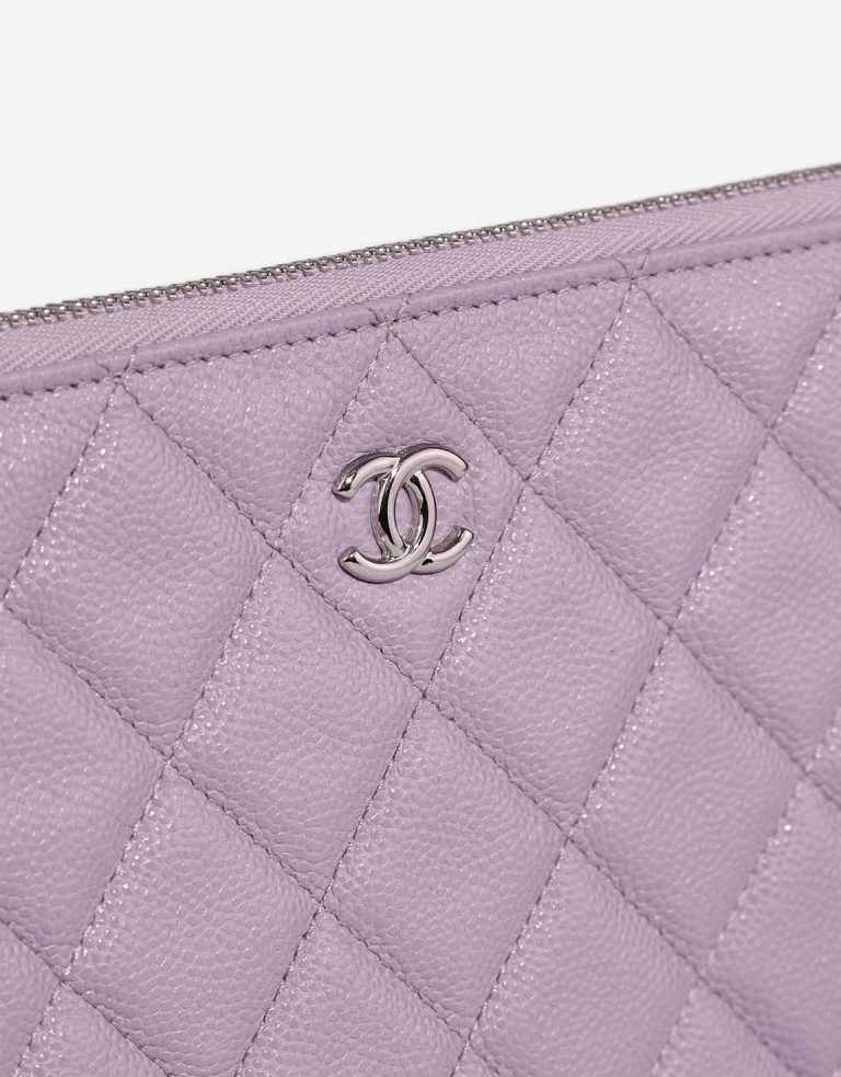 Chanel Clutch Caviar Violet Closing System | Sell your designer bag