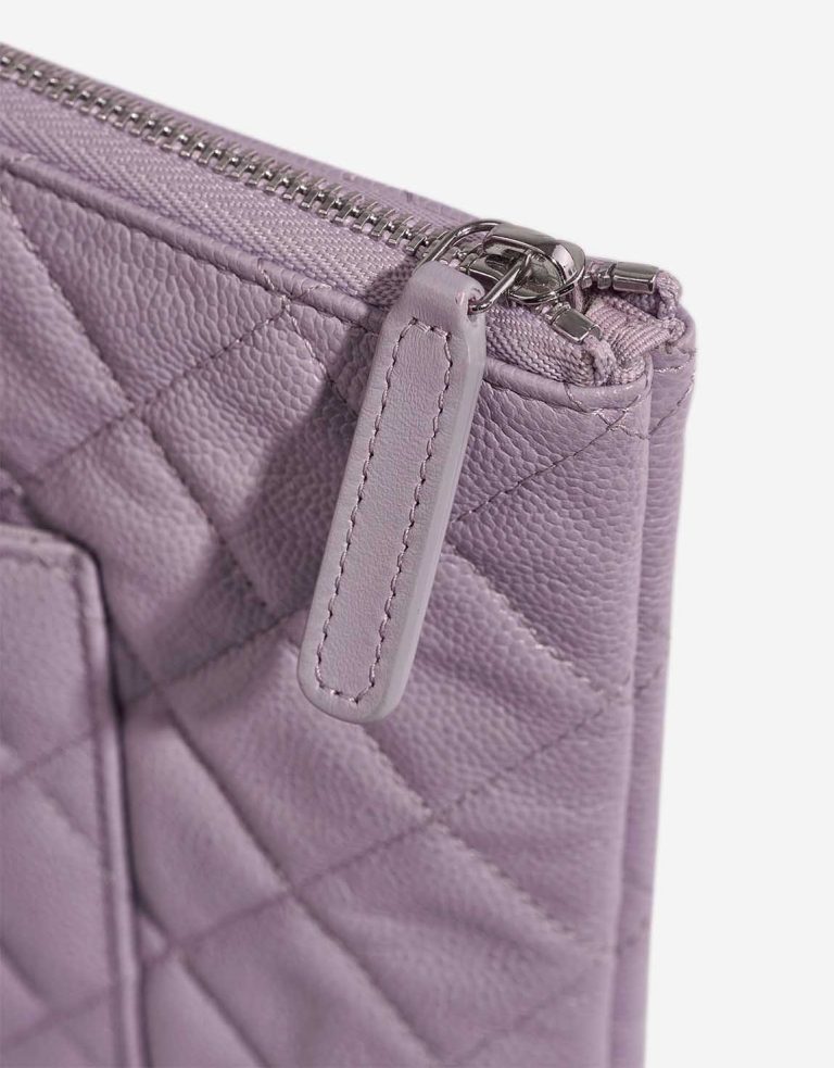 Chanel Clutch Caviar Violet Closing System | Sell your designer bag