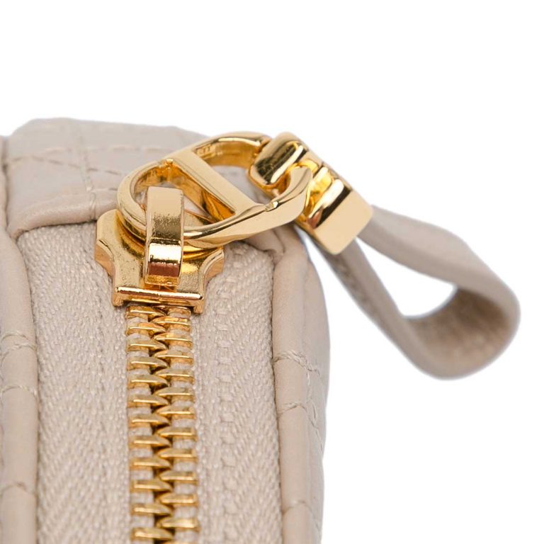Dior Caro Pouch Calf Beige Closing System | Sell your designer bag