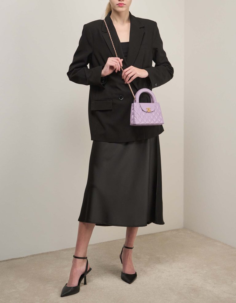 Chanel Kelly Medium Crinkled Calf Violet on Model | Sell your designer bag