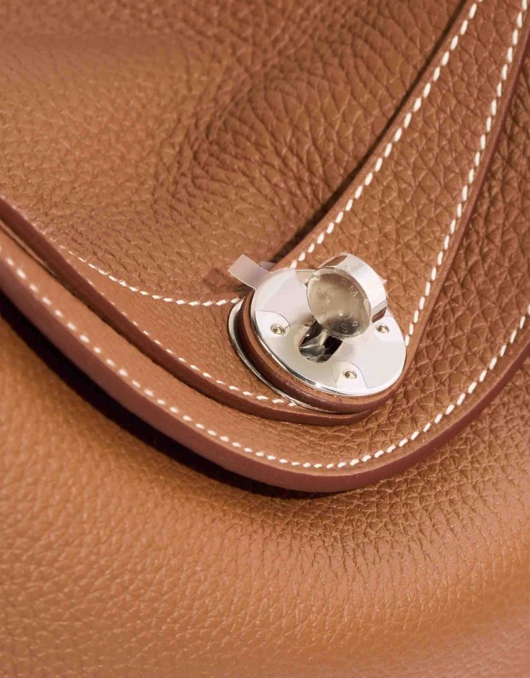 Hermès Lindy 26 Clémence Gold Closing System | Sell your designer bag