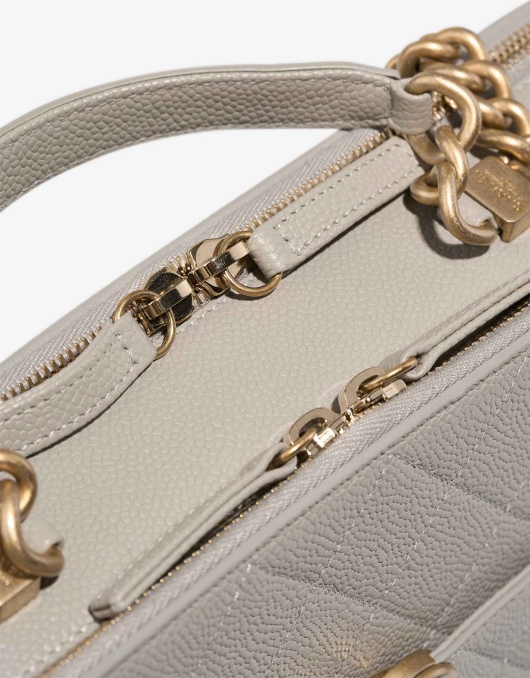 Chanel Timeless Briefcase Caviar Grey Closing System | Sell your designer bag