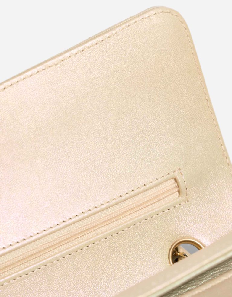 Chanel Timeless Medium Lamb White / Iridescent Signs of wear | Sell your designer bag