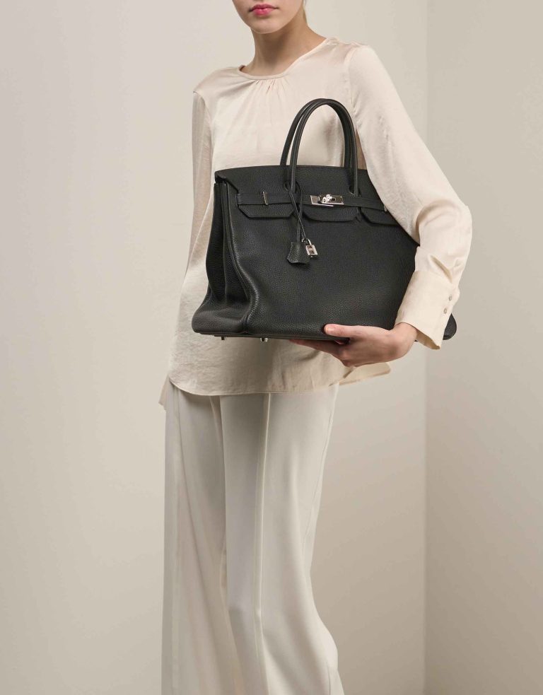Hermès Birkin 40 Togo Black on Model | Sell your designer bag
