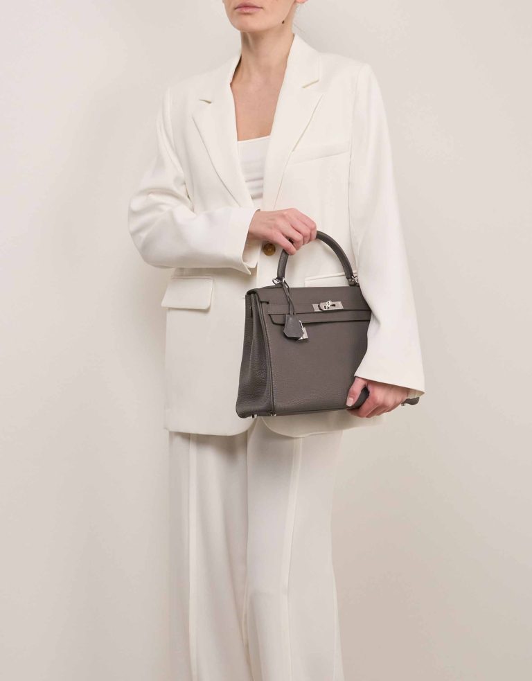 Hermès Kelly HSS 32 Togo Étain on Model | Sell your designer bag