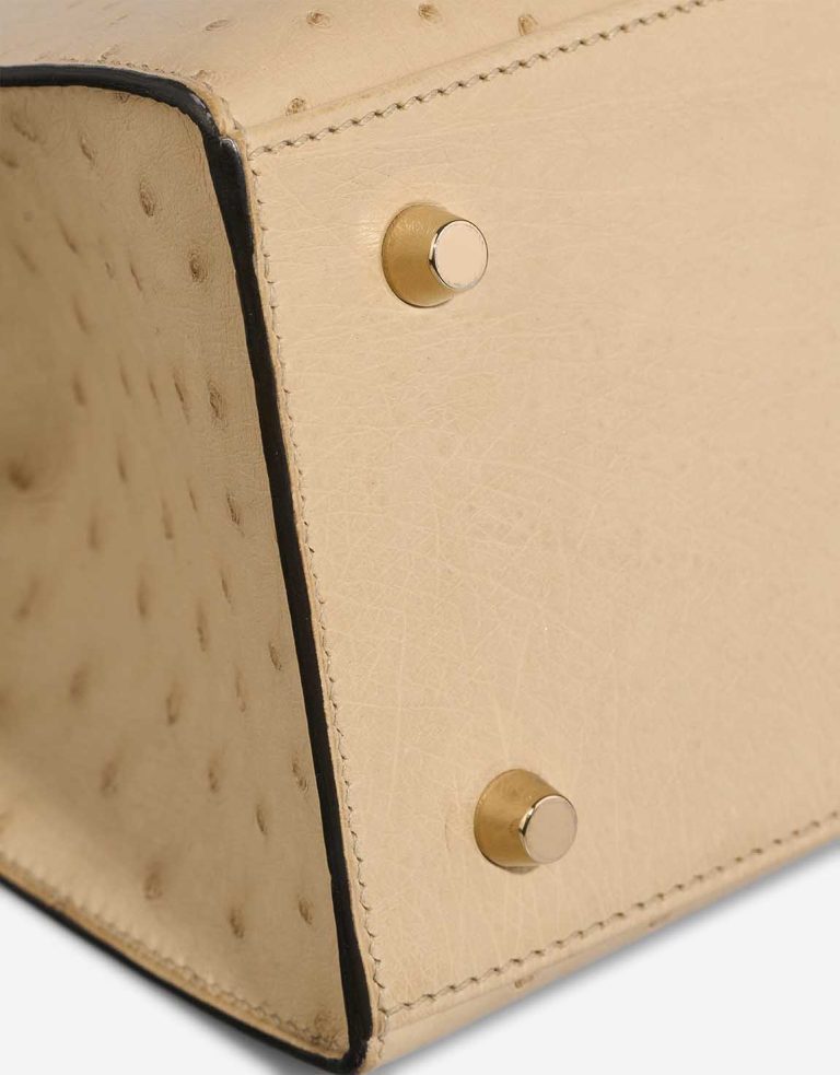 Hermès Kelly 28 Ostrich Parchemin Signs of wear | Sell your designer bag