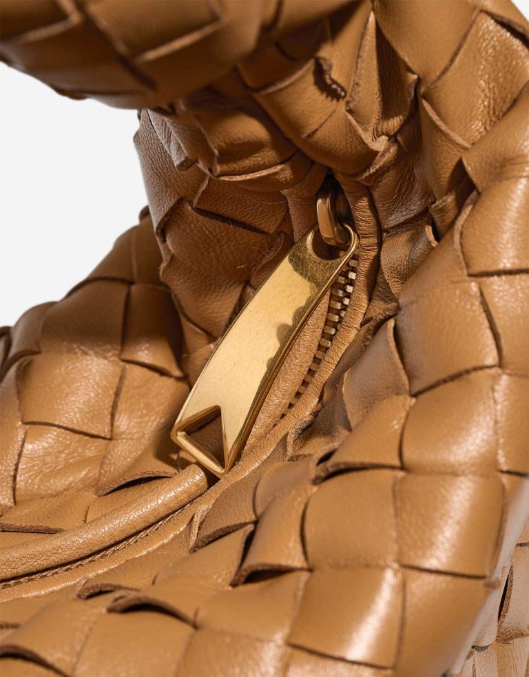 Bottega Veneta Jodie Teen Lamb Brown Closing System | Sell your designer bag