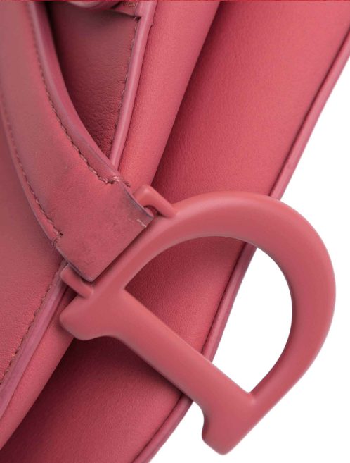 Dior Saddle Mini Calf Pink Closing System | Sell your designer bag