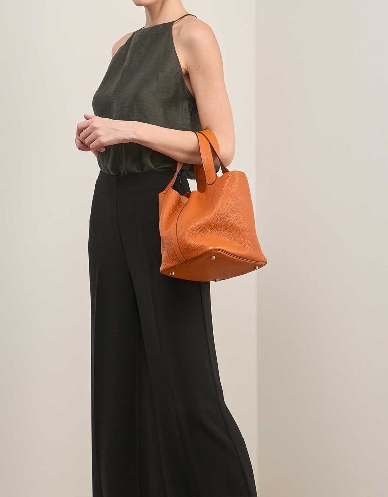 Hermès Picotin 22 Clémence Orange on Model | Sell your designer bag