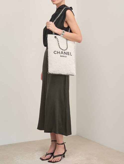 Chanel Tote Bag Large Sequins White / Black on Model | Sell your designer bag