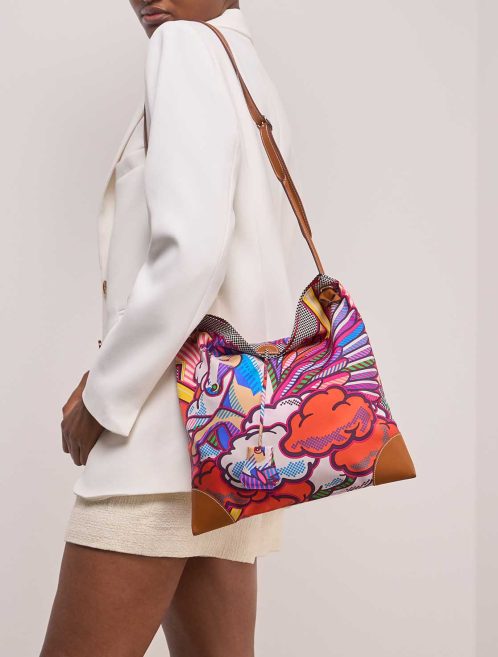 Hermès Silky City 33 Silk / Barenia Fauve / Multicolour on Model | Sell your designer bag