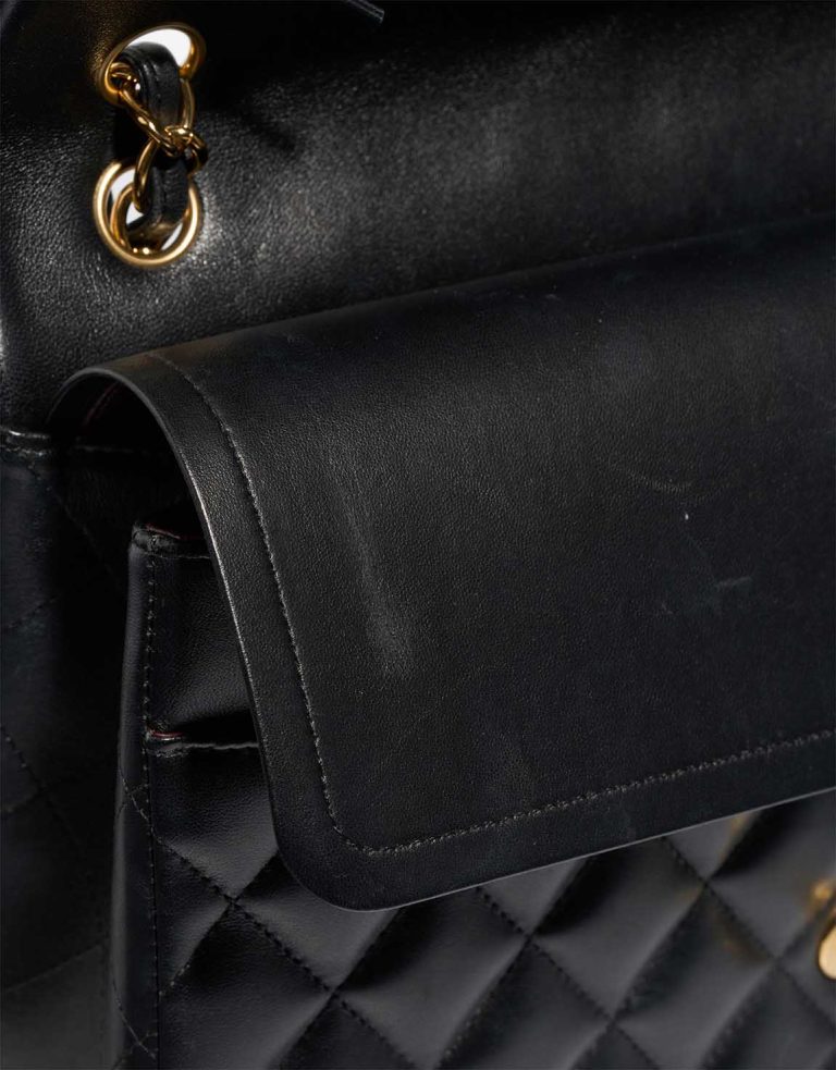 Chanel Timeless Jumbo Lamb Black Signs of wear | Sell your designer bag