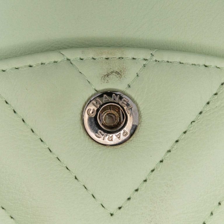 Chanel Timeless Small Lamb Green Signs of wear | Sell your designer bag