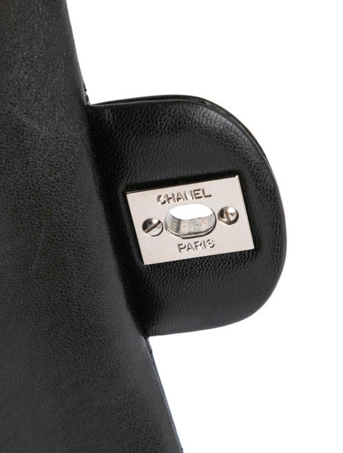 Chanel Timeless Medium Patent Black Signs of wear | Sell your designer bag