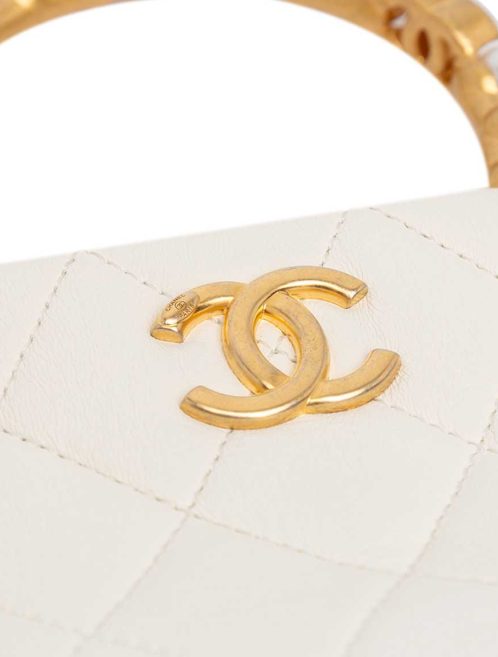 Chanel Pearl Crown Handle Clutch Lamb White Closing System | Sell your designer bag