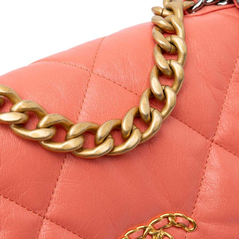 Chanel 19 Flap Bag Lamb Coral Pink Signs of wear | Sell your designer bag