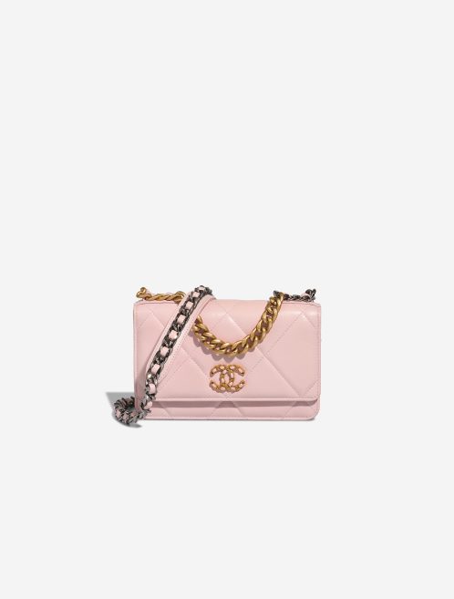 Chanel 19 Wallet On Chain Lamb Light Rose Front | Sell your designer bag